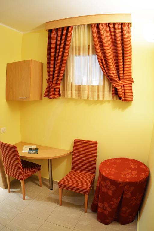 Petros Italos Neos Marmaras Extérieur photo